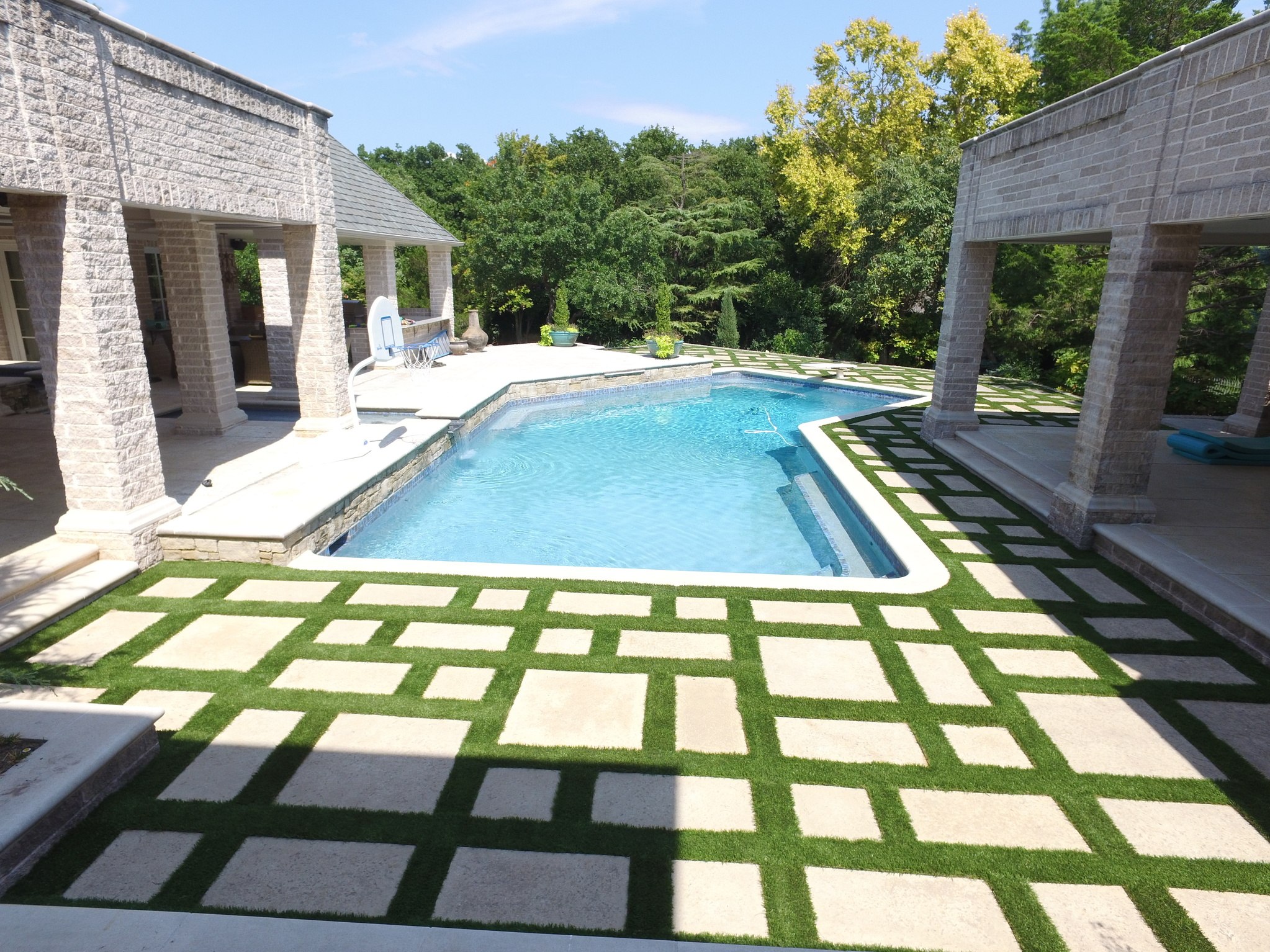 synthetic grass for outdoor pavilions