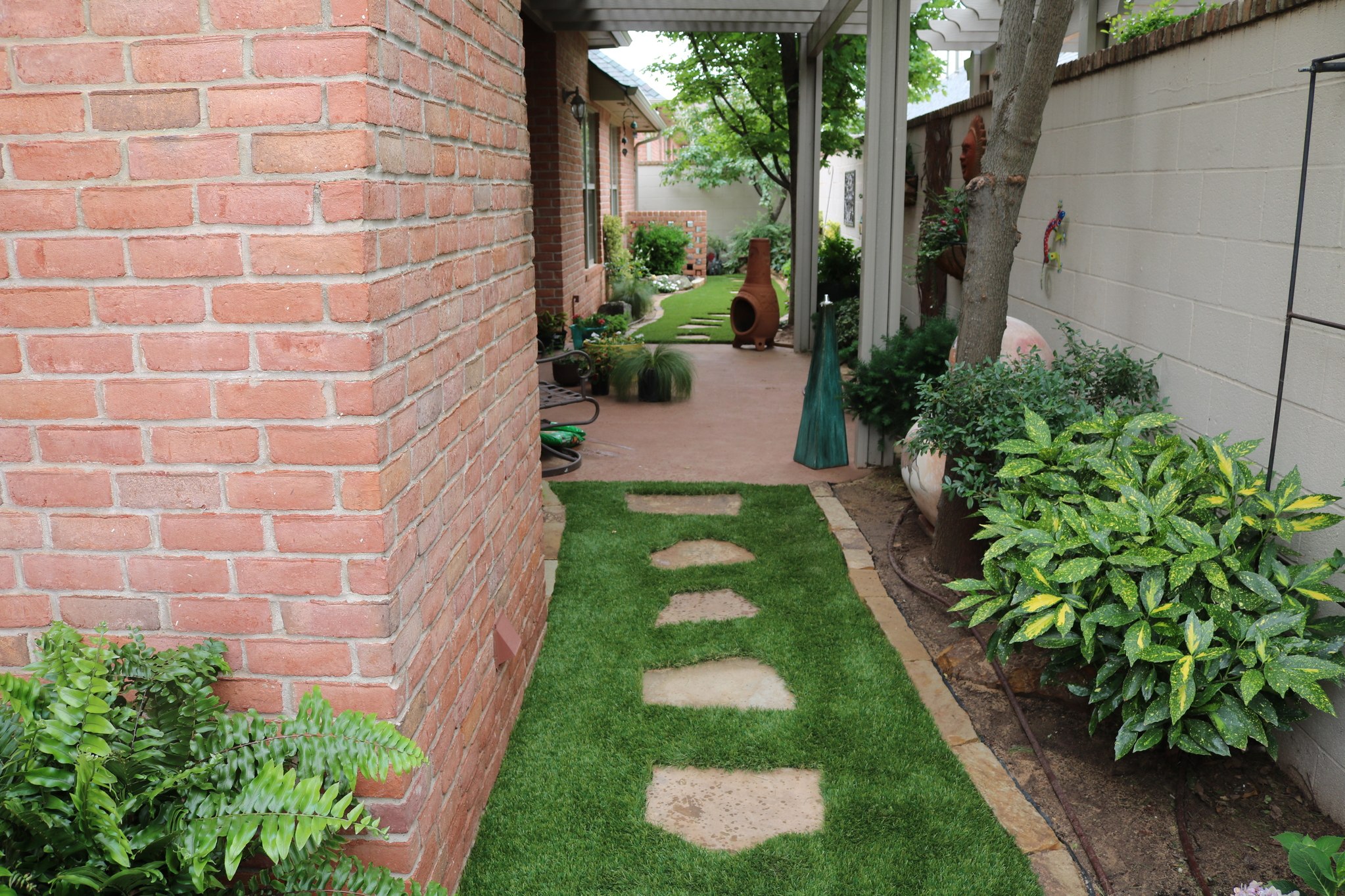 synthetic grass for lawns